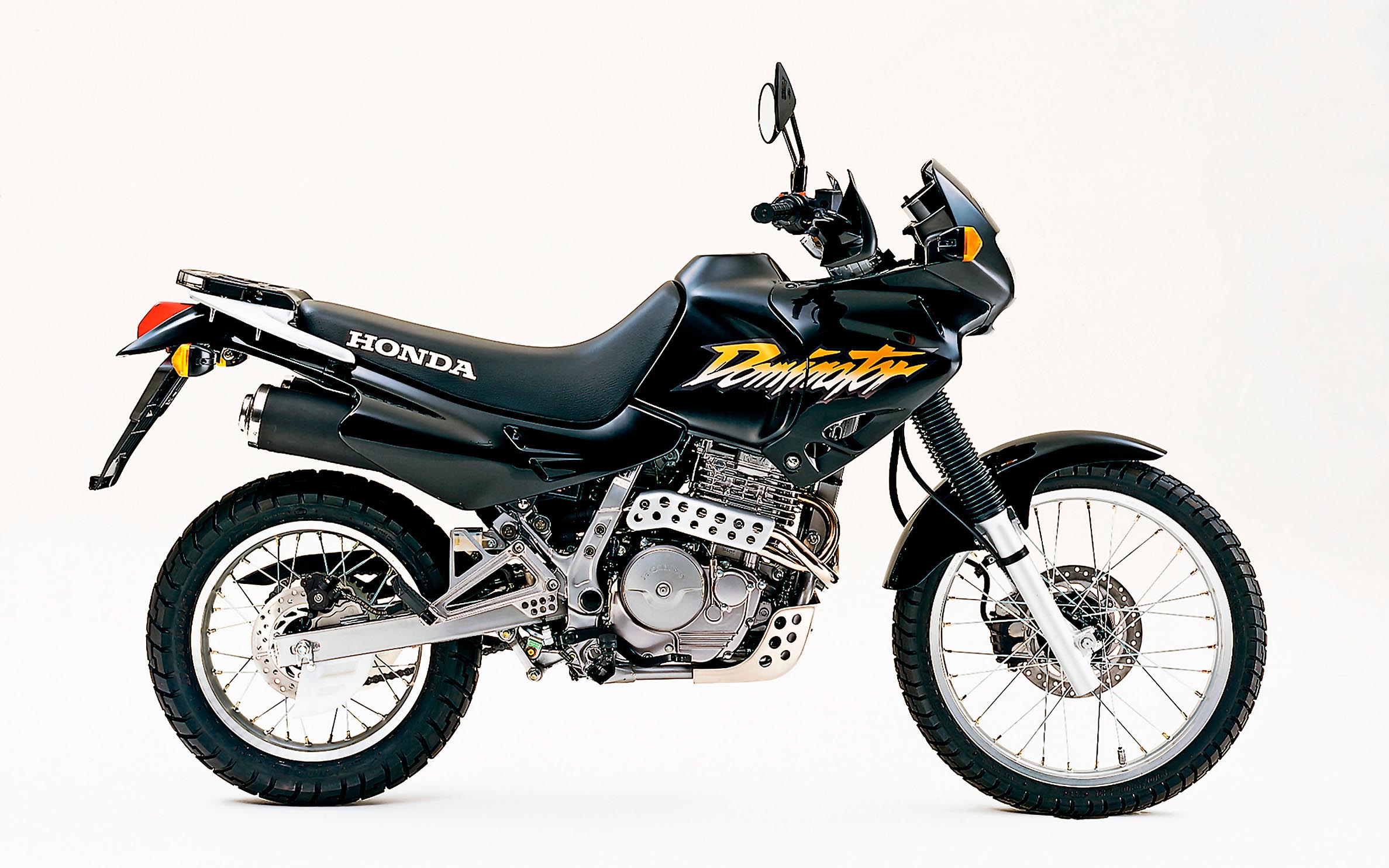 Мотоцикл Honda NX 650 Dominator 1997 Цена, Фото, Характеристики, Обзор,  Сравнение на БАЗАМОТО